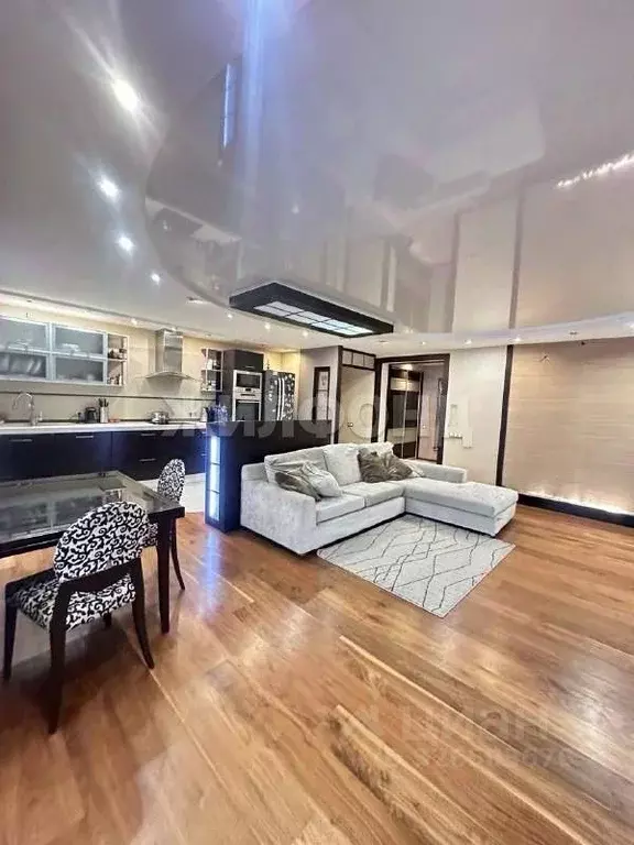 3-к кв. Томская область, Томск просп. Ленина, 166 (102.2 м) - Фото 1