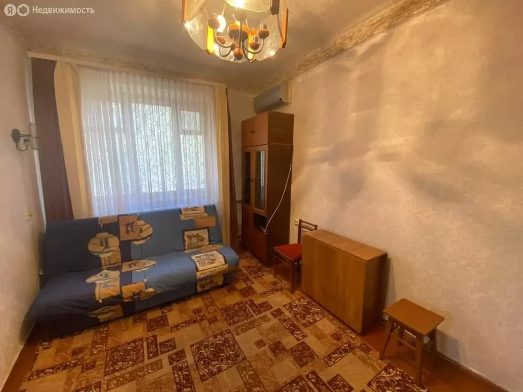 3-комнатная квартира: Таганрог, улица Лизы Чайкиной, 34 (47.4 м) - Фото 1