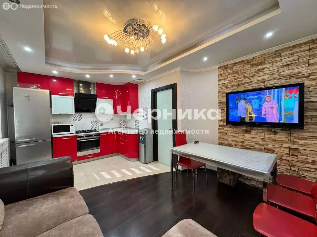 4-комнатная квартира: Шахты, проспект Победа Революции, 120 (64 м) - Фото 2