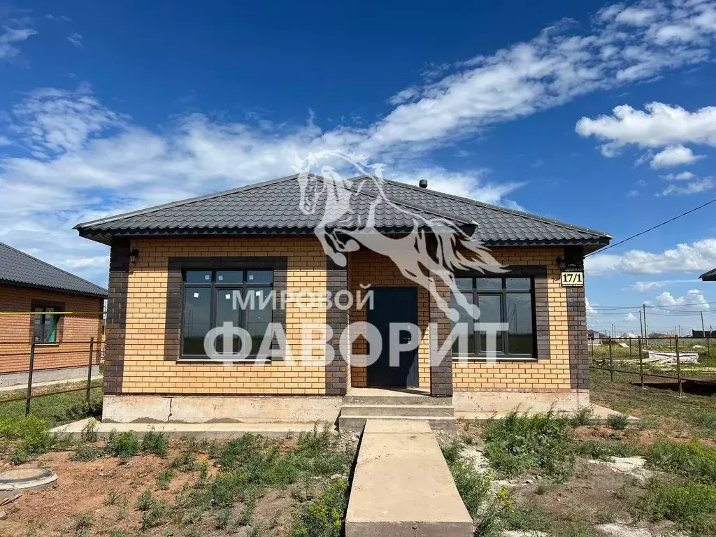 Дом в Оренбургская область, Оренбургский район, с. Нежинка ул. ... - Фото 1