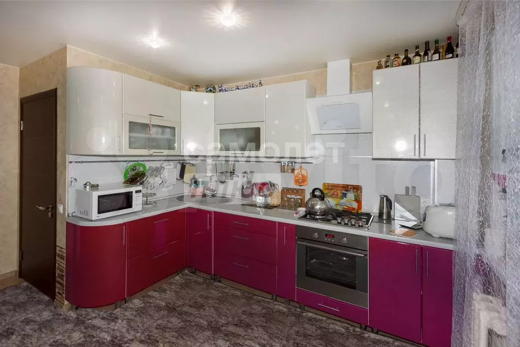 2-к. квартира, 70 м, 4/10 эт. - Фото 0