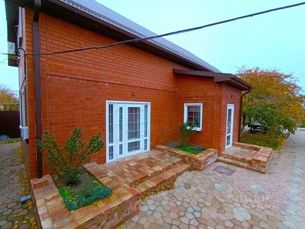 Дом в Краснодарский край, Ейский район, Кухаривское с/пос, с. ... - Фото 1