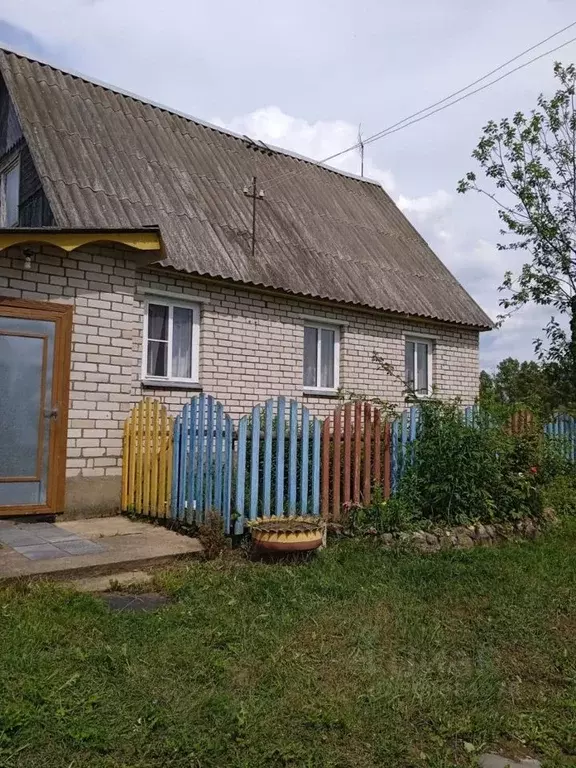 Дом в Псковская область, Великолукский район, Лычевская волость, д. ... - Фото 1