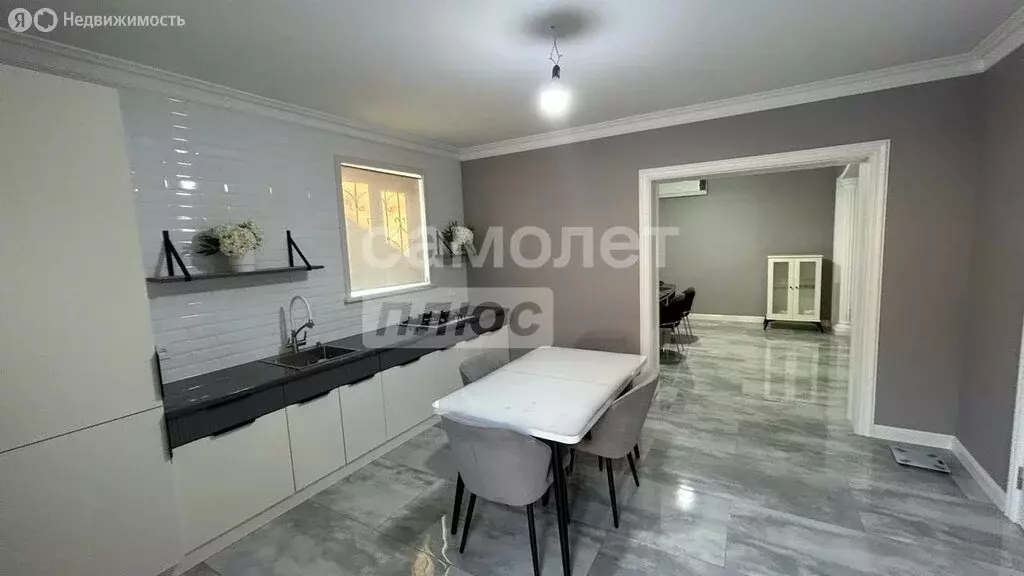 Дом в Хасавюрт, улица Рашидбека Умаханова (117 м) - Фото 1