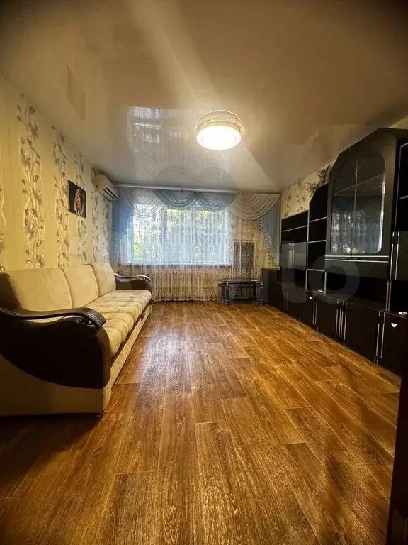 3-к. квартира, 60 м, 3/9 эт. - Фото 0