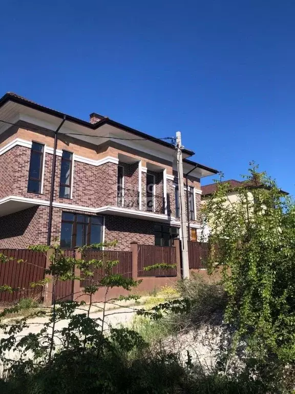 Таунхаус в Краснодарский край, Геленджик ул. Майи Осичевой, 6 (200 м) - Фото 1