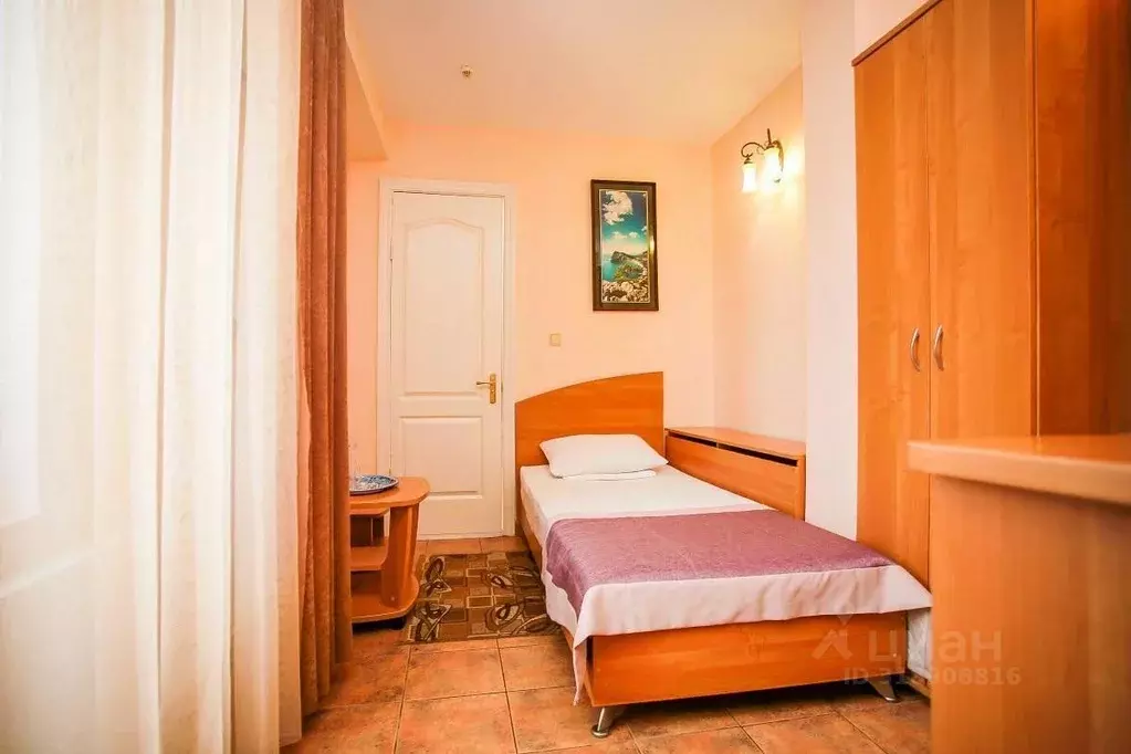 Комната Крым, Алушта ул. Октябрьская, 5 (11.0 м) - Фото 0