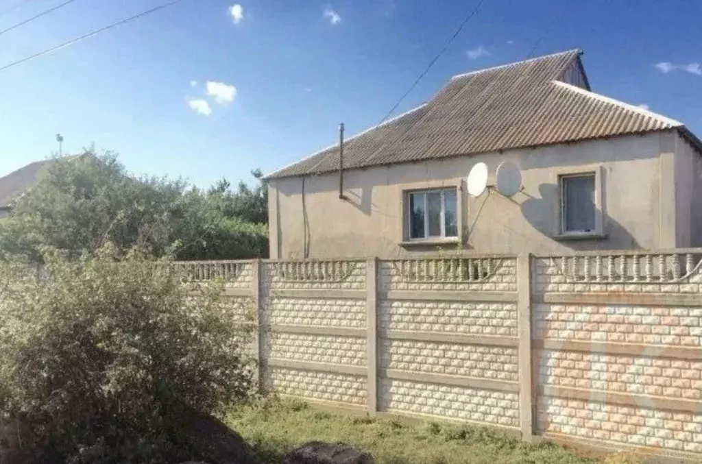 Дом в Крым, Сакский район, Ромашкинское с/пос, с. Колоски ул. ... - Фото 2