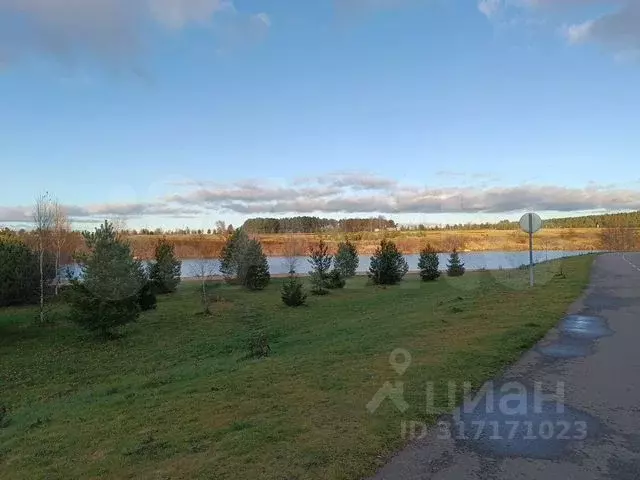 Участок в Московская область, Клин городской округ М-11, 83-й км (9.47 ... - Фото 0