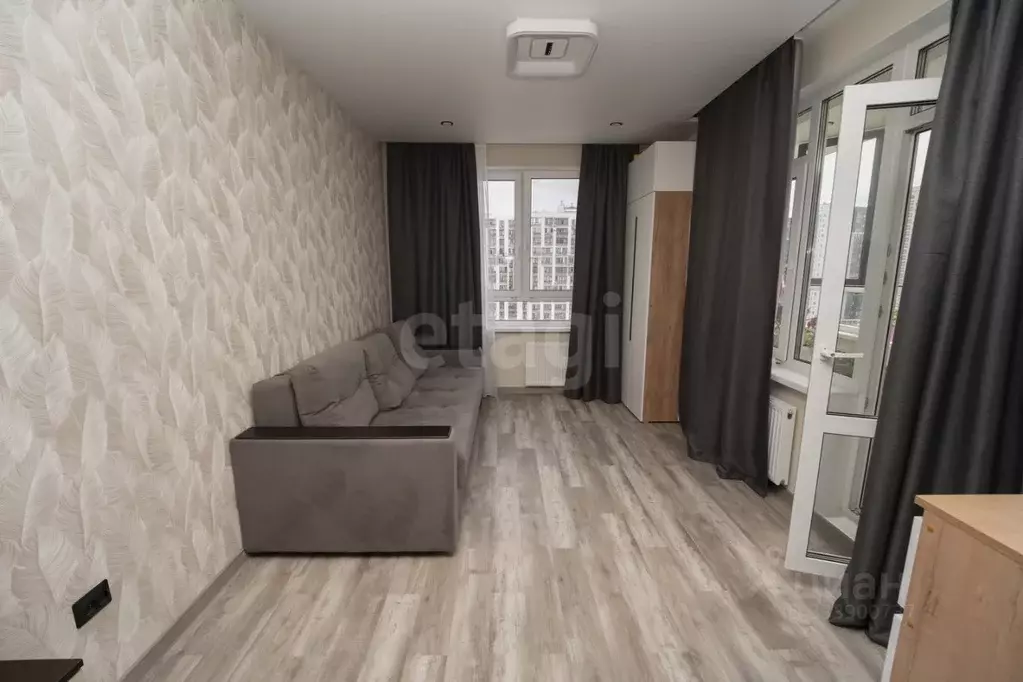 3-к кв. Тюменская область, Тюмень ул. Фармана Салманова, 23 (60.1 м) - Фото 1
