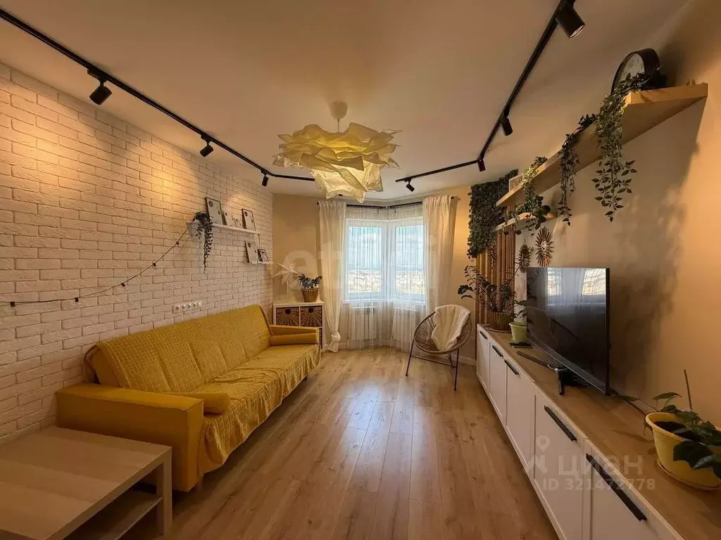 2-к кв. Калужская область, Калуга ул. Фомушина, 33 (59.8 м) - Фото 2