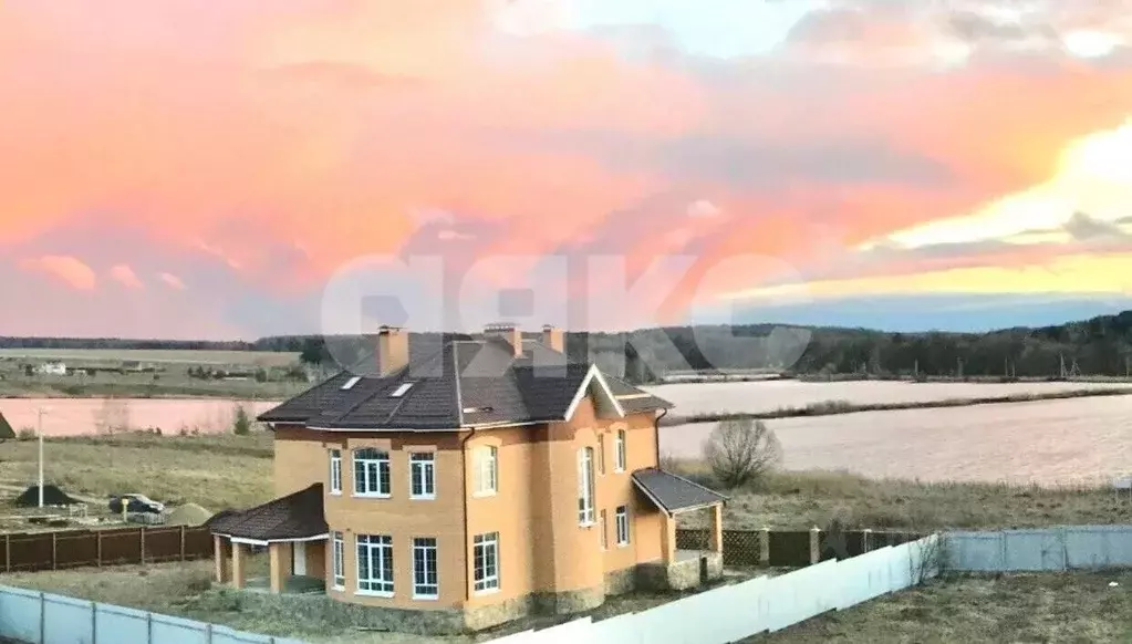 Коттедж в Московская область, Коломна городской округ, д. ... - Фото 1