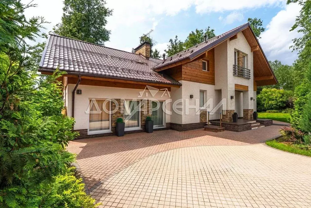 Дом в Москва д. Бурцево, Лесная Слобода кп,  (300 м) - Фото 0