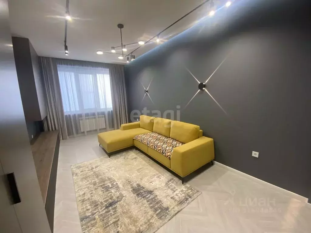 2-к кв. Карачаево-Черкесия, Черкесск ул. Космонавтов, 41А (77.7 м) - Фото 0