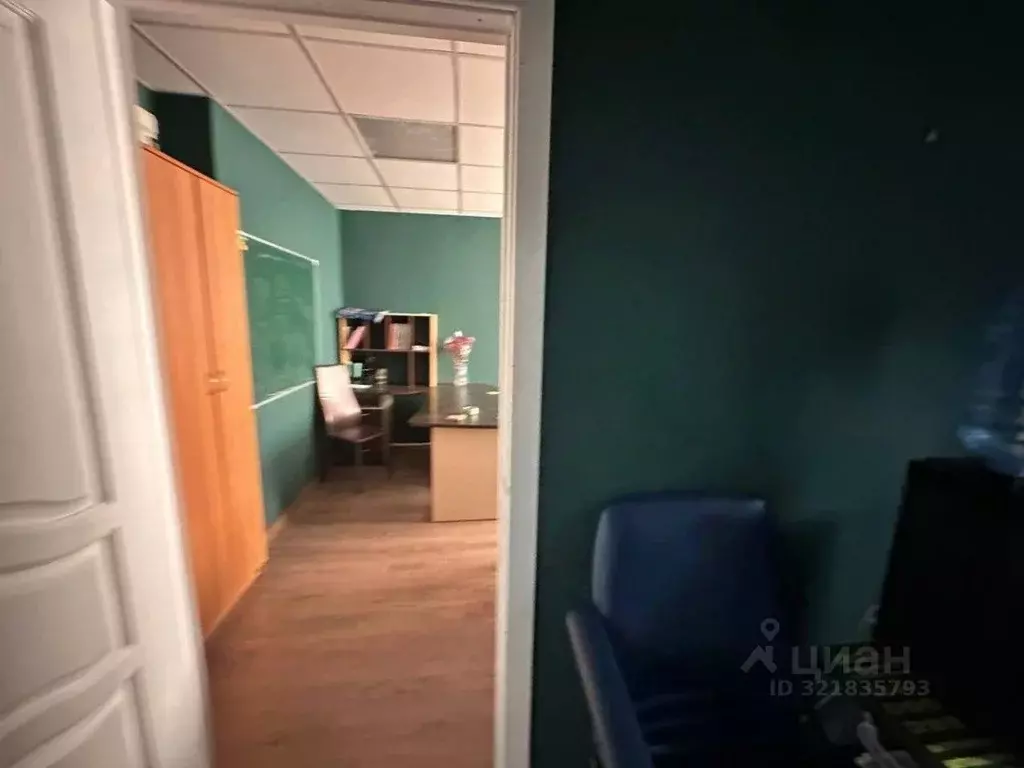 Помещение свободного назначения в Татарстан, Набережные Челны просп. ... - Фото 2