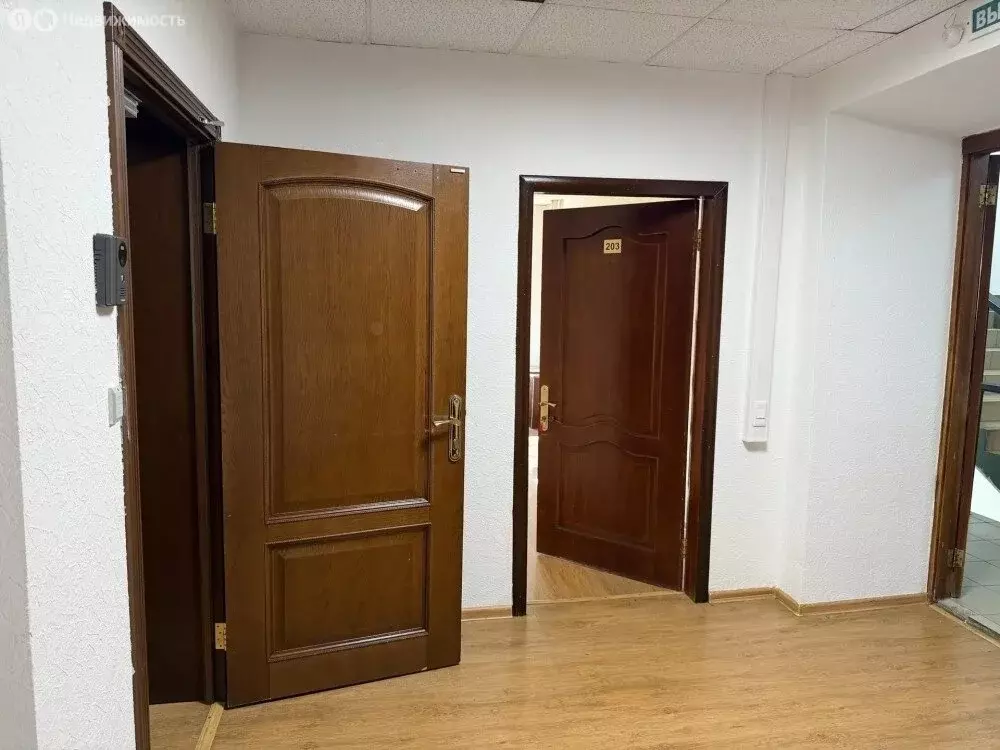 Помещение свободного назначения (926 м) - Фото 1