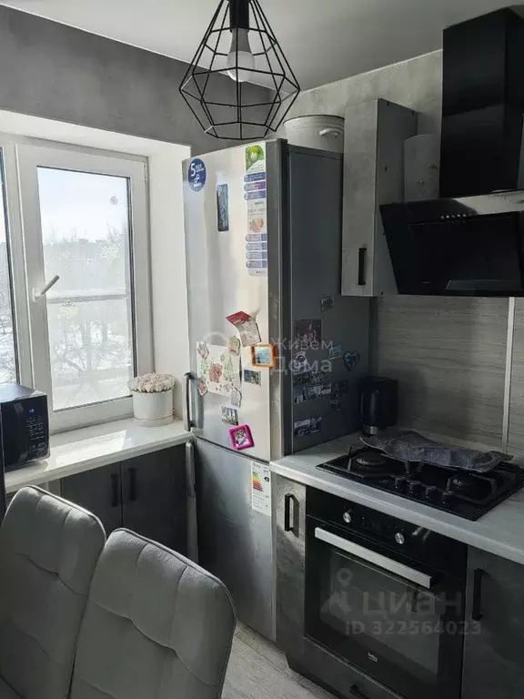 2-к кв. Волгоградская область, Волгоград ул. Маршала Еременко, 59 ... - Фото 0