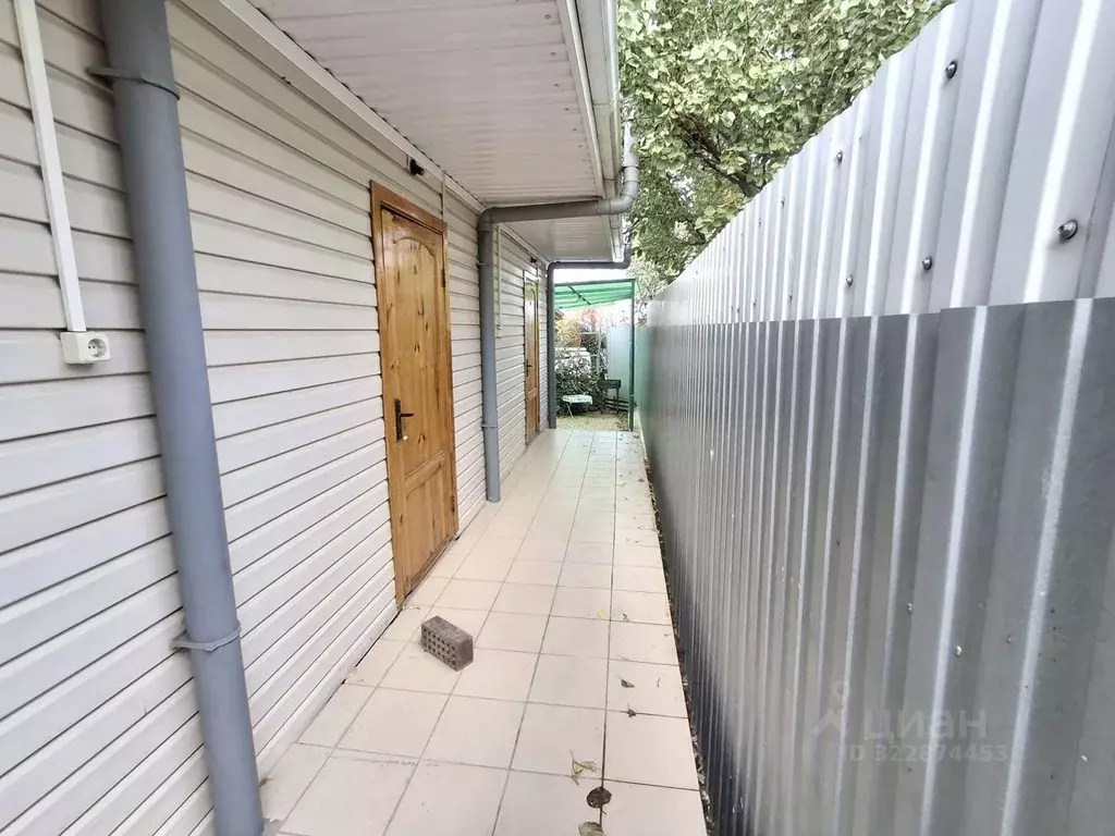 Дом в Краснодарский край, Ейск Ялтинский пер. (130 м) - Фото 2