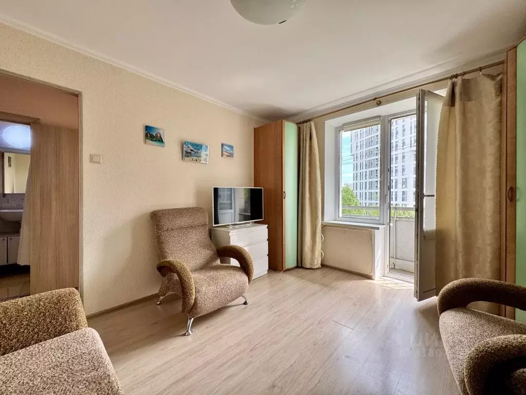 2-к кв. Москва бул. Генерала Карбышева, 15К2 (40.0 м) - Фото 0