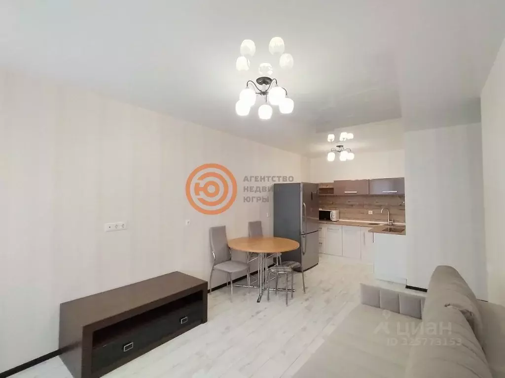 1-к кв. Тюменская область, Тюмень ул. 50 лет Октября, 57В (41.1 м) - Фото 1