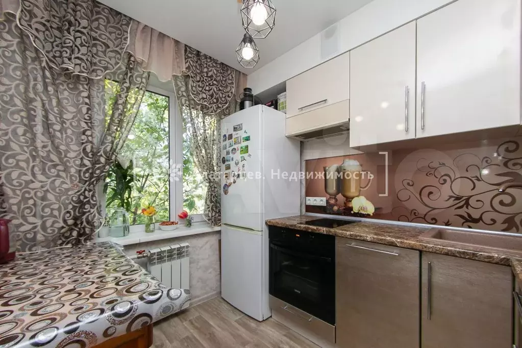 3-к. квартира, 60 м, 2/5 эт. - Фото 0