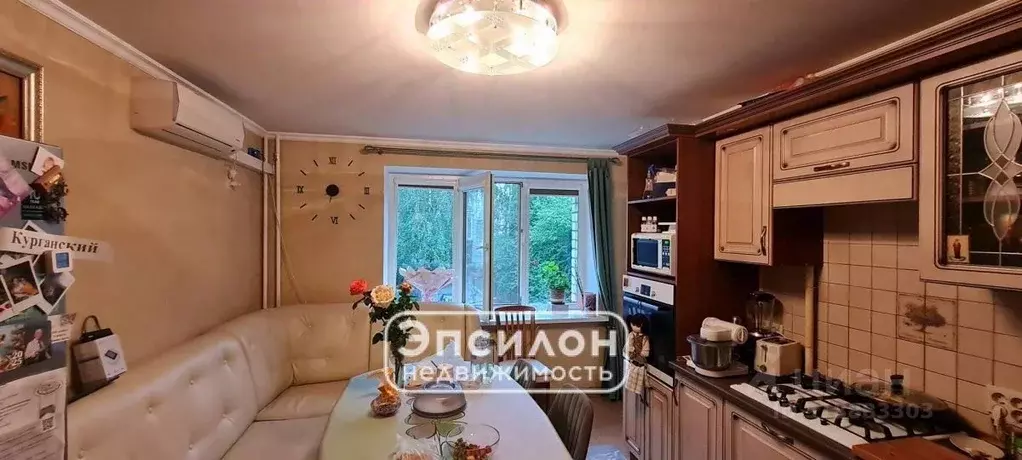 3-к кв. Курская область, Курск просп. Хрущева, 4 (82.7 м) - Фото 0