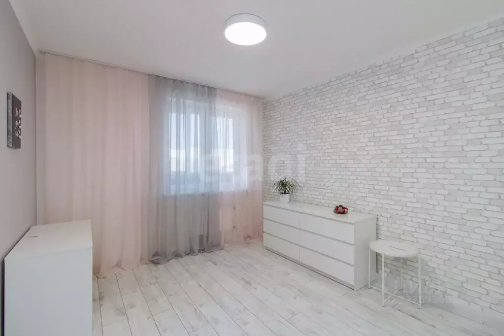 1-к кв. Тюменская область, Тюмень ул. Дмитрия Менделеева, 2 (36.2 м) - Фото 1