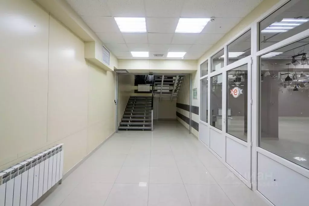 Помещение свободного назначения в Краснодарский край, Ейск ул. ... - Фото 0