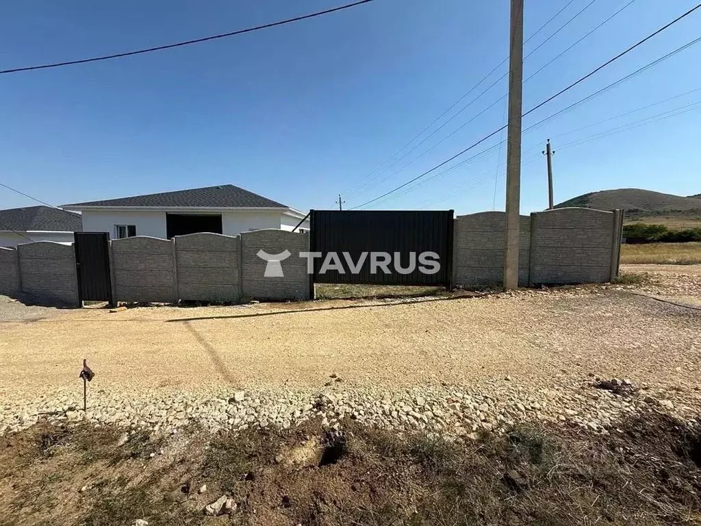 Дом в Крым, Симферопольский район, Добровское с/пос, с. Мраморное ул. ... - Фото 1