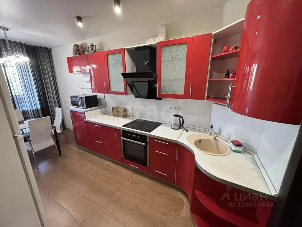Комната Тюменская область, Тюмень ул. Беляева, 37к1 (12.0 м) - Фото 1