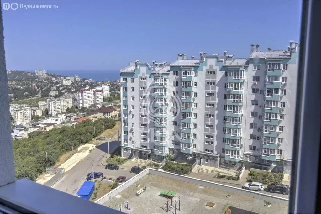 2-комнатная квартира: Алушта, улица 60 лет СССР, 29 (60.8 м) - Фото 0