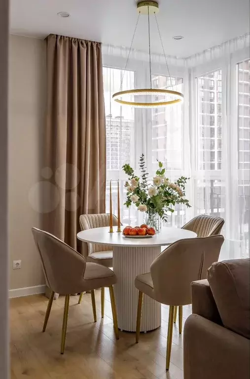 10 и более-к. квартира, 60 м, 5/16 эт. - Фото 0