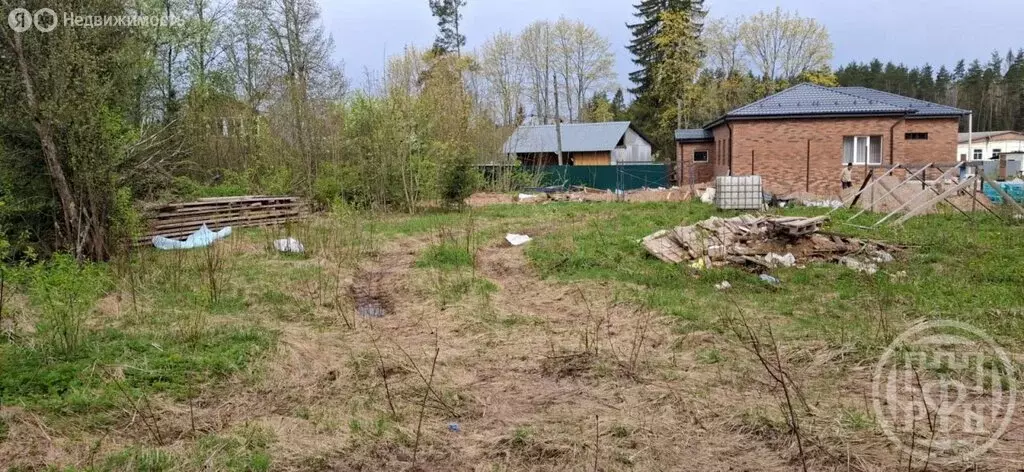 Участок в Ленинградская область, Луга (12 м) - Фото 1