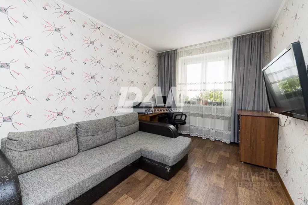 3-к кв. Челябинская область, Челябинск Луганская ул., 5 (81.5 м) - Фото 1