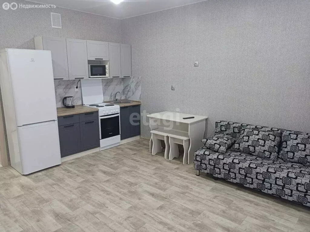 Квартира-студия: Тобольск, 15-й микрорайон, 17А (30 м) - Фото 1