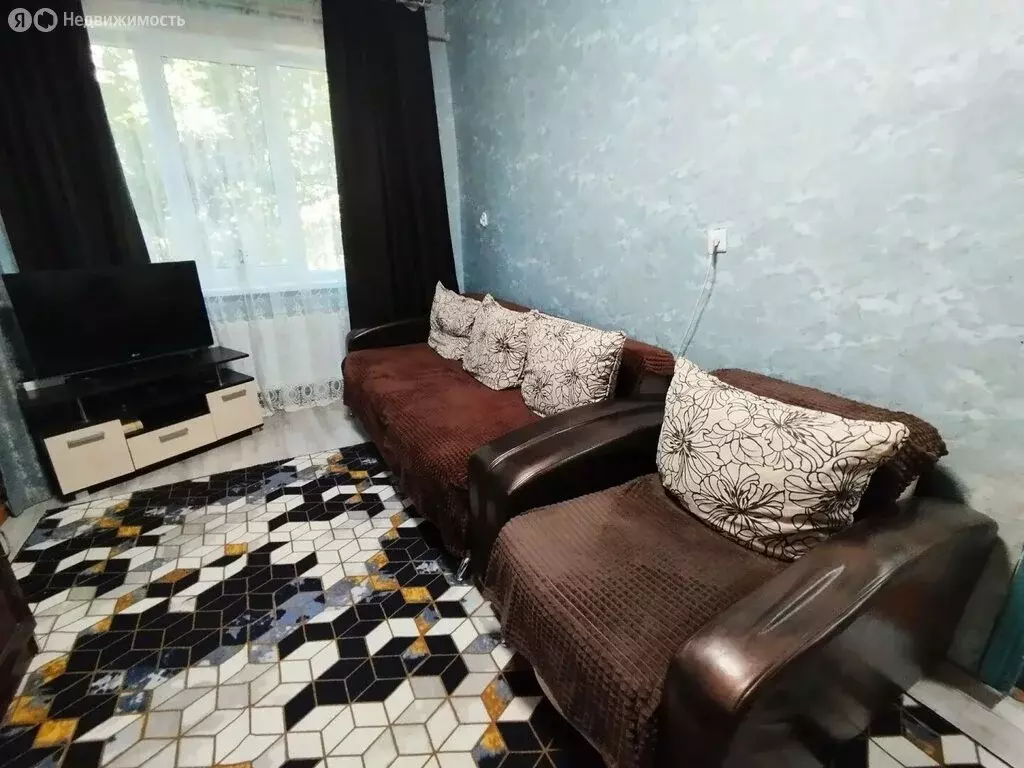 3-комнатная квартира: Апшеронск, Пролетарская улица, 192 (50 м) - Фото 2
