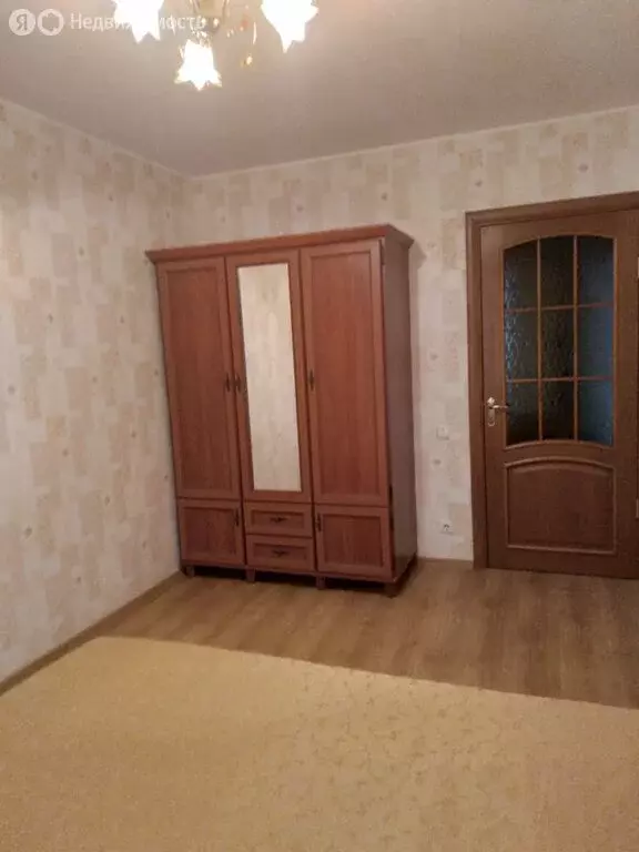 2-комнатная квартира: Алушта, улица 60 лет СССР, 18 (80 м) - Фото 0