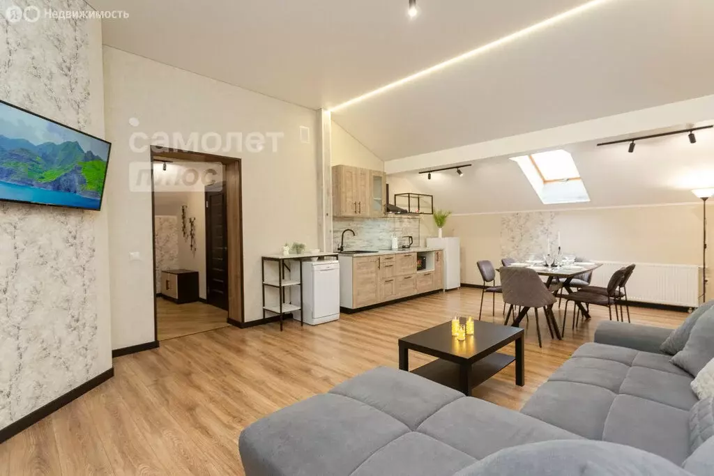 3-комнатная квартира: Зеленоградск, улица Гагарина, 61 (80.4 м) - Фото 1