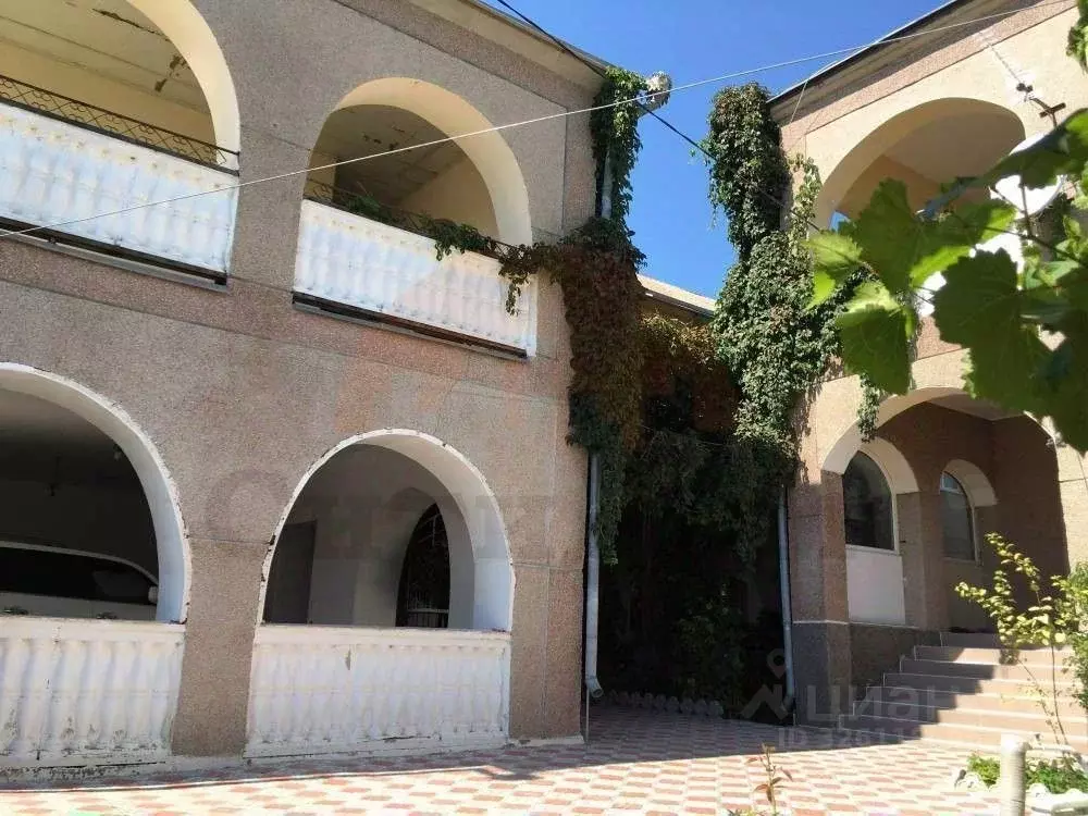 Дом в Крым, Сакский район, с. Фрунзе ул. Новоселов (830 м) - Фото 1