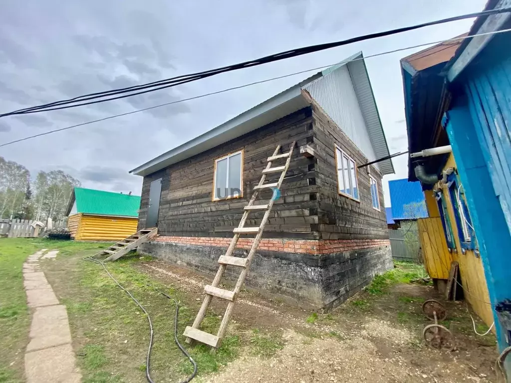 Дом в Башкортостан, Нуримановский район, Красногорский сельсовет, д. ... - Фото 0