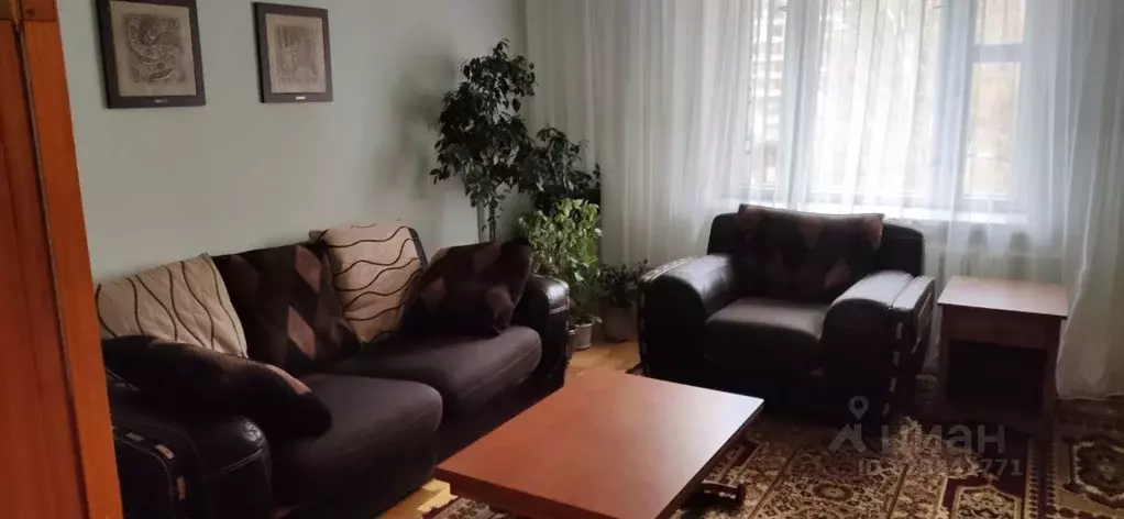 3-к кв. Коми, Сыктывкар Октябрьский просп., 152 (76.3 м) - Фото 1