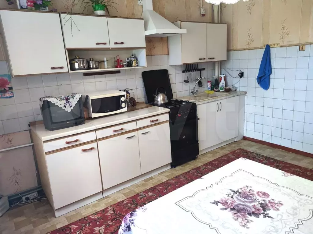 3-к. квартира, 70 м, 1/2 эт. - Фото 1