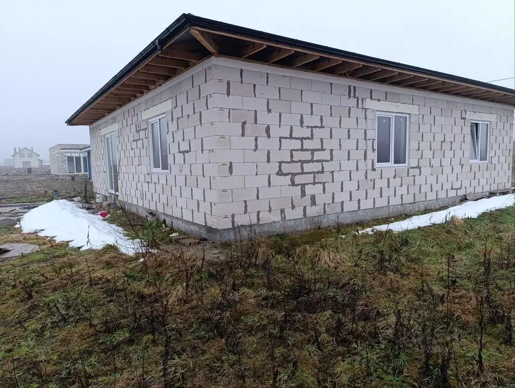 Дом в Калининградская область, Гурьевский муниципальный округ, пос. ... - Фото 0