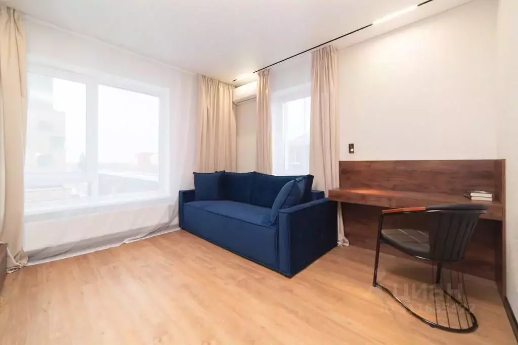 1-к кв. Тюменская область, Тюмень ул. 50 лет Октября, 63Г (45.0 м) - Фото 2