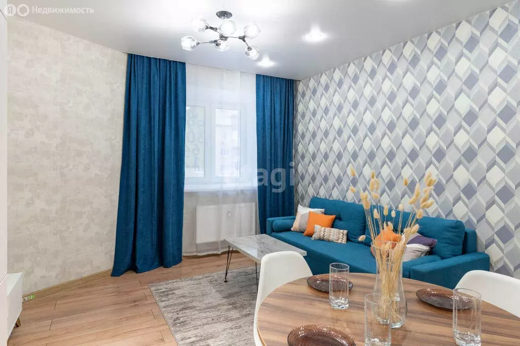 2-комнатная квартира: Тюмень, улица Мельникайте, 150 (60.1 м) - Фото 2