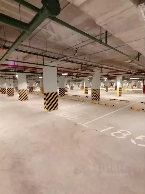 Гараж в Московская область, Ленинский городской округ, пос. Битца ... - Фото 1
