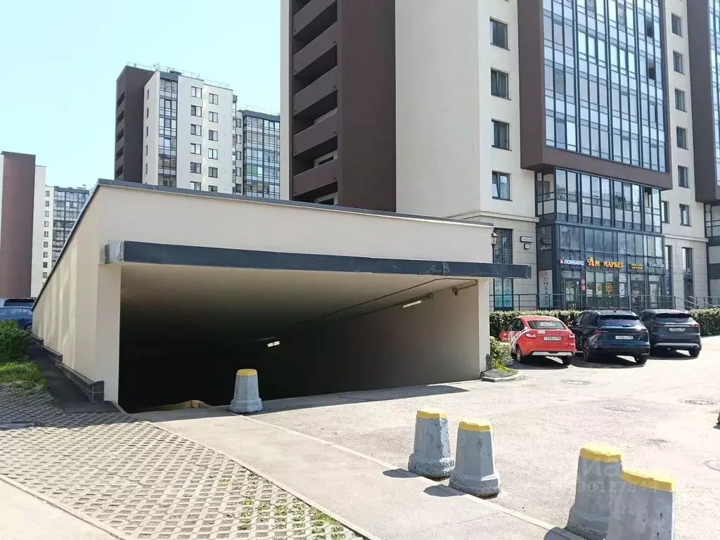 Гараж в Санкт-Петербург ул. Генерала Кравченко, 8 (13 м) - Фото 1