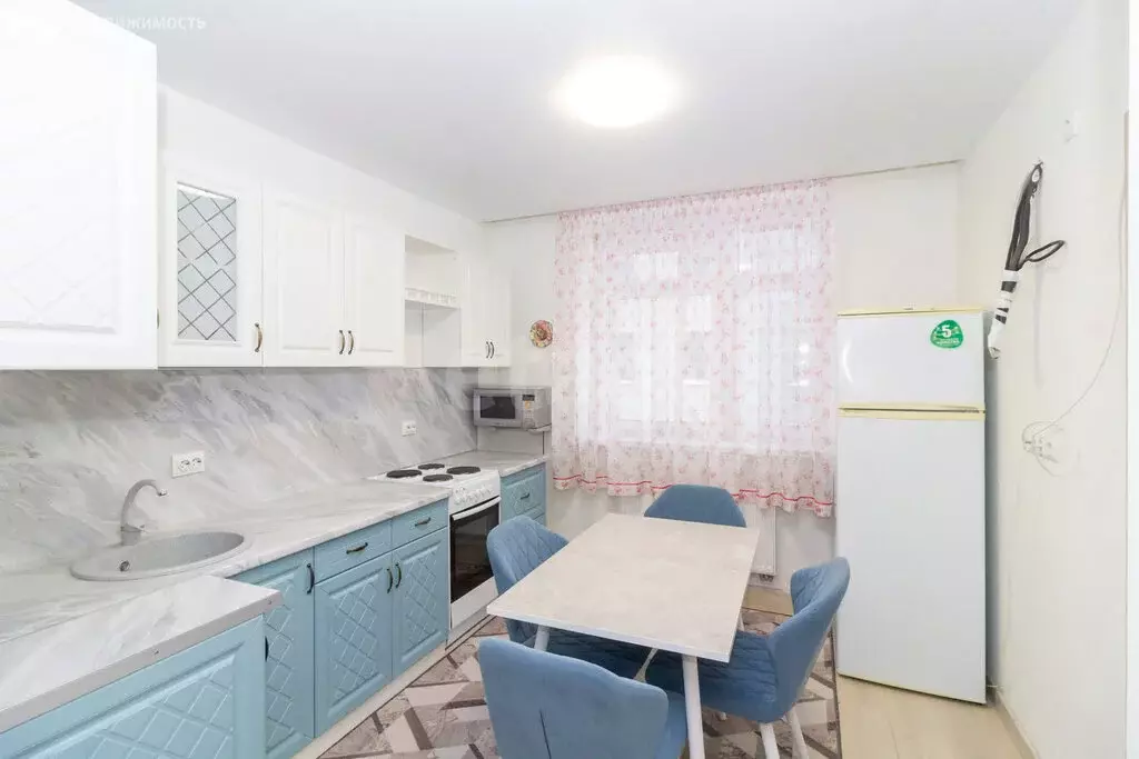 2-комнатная квартира: Тюмень, улица Первооткрывателей, 14 (40.9 м) - Фото 1