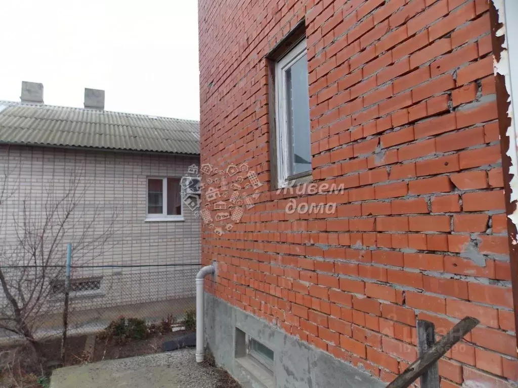 Дом в Волгоградская область, Волгоград ул. 33 Героев (400 м) - Фото 0