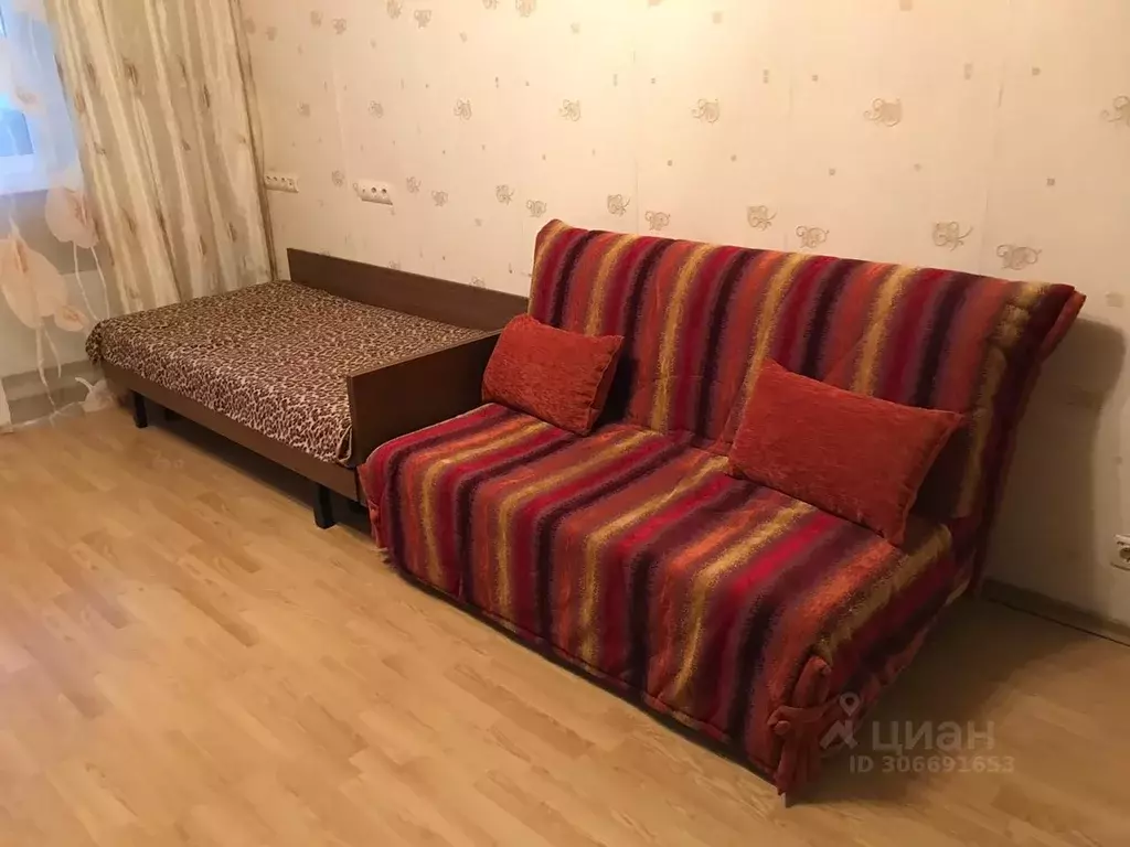 комната москва бартеневская ул, 49 (20.0 м) - Фото 1